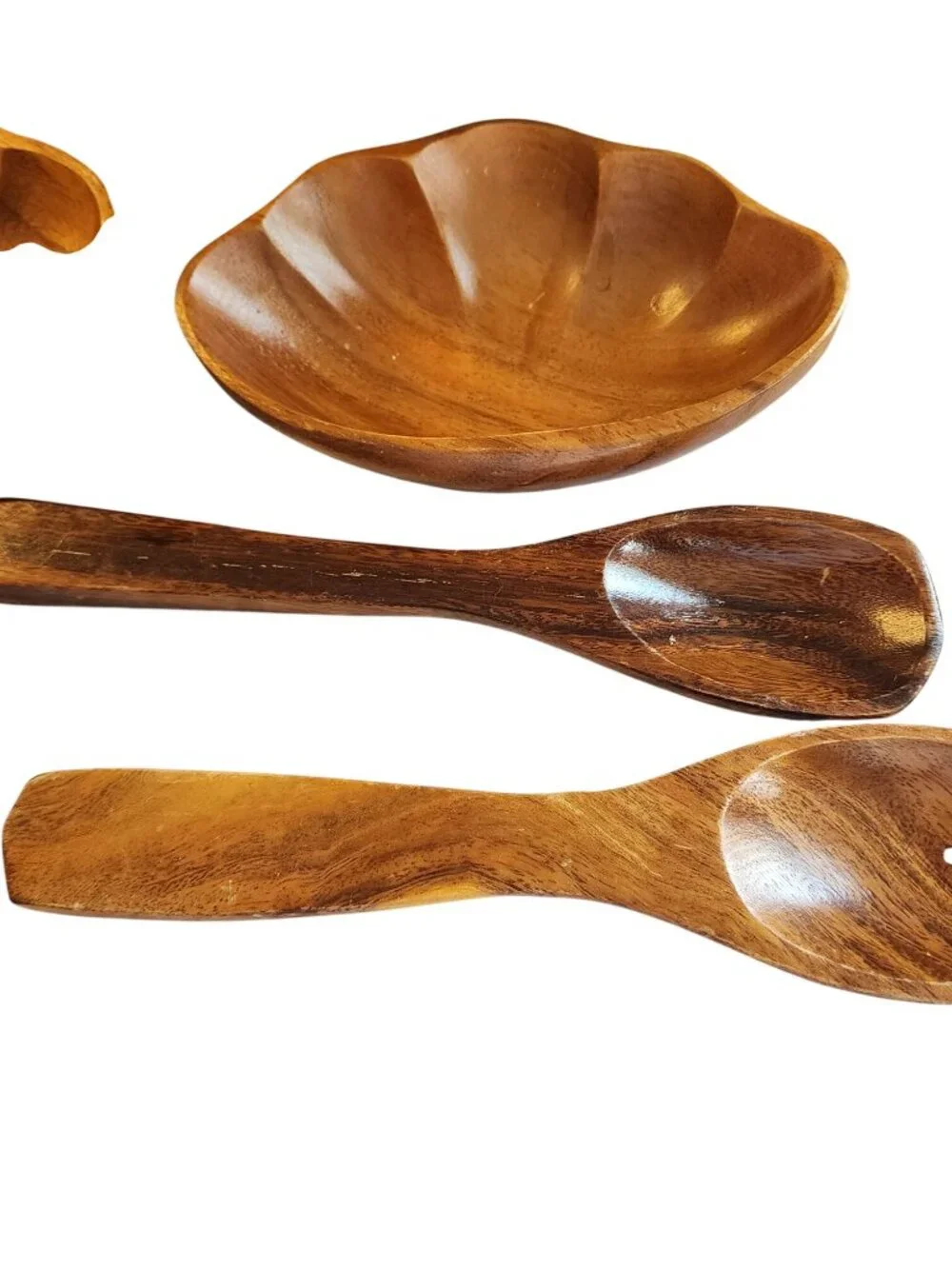 VTG Alii Monkey Pod Woods Honolulu 8 Small Salad Bowl Hawaii scallop shaped